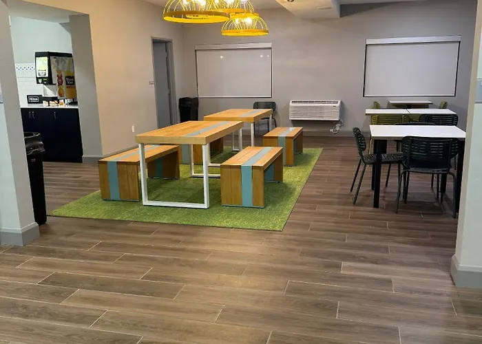 Hotel Spark By Hilton Airport Tucson