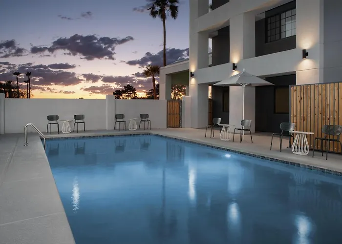 Spark By Hilton Airport 3*