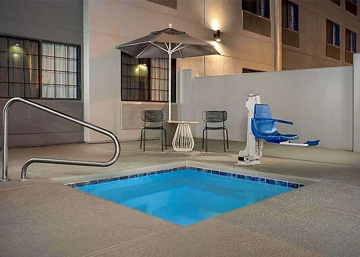 Spark By Hilton Airport Hotel Tucson