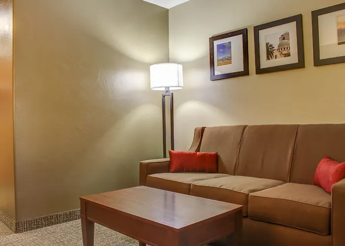 Spark By Hilton Airport Hotel 3*