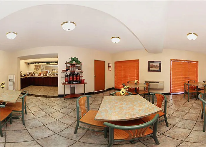 Hotel Spark By Hilton Airport 3*